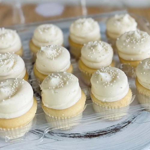 Wedding Cake minis (12)