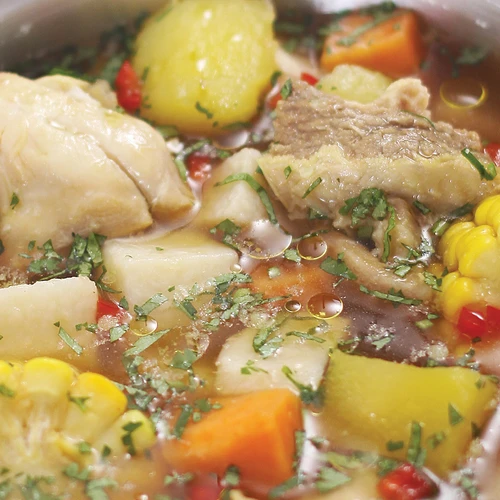 Cruzado de Res y Pollo (Sopa)